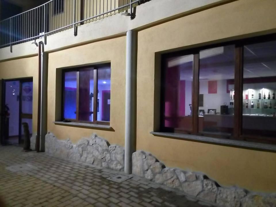 Hotel Bena E Traes Laerru المظهر الخارجي الصورة