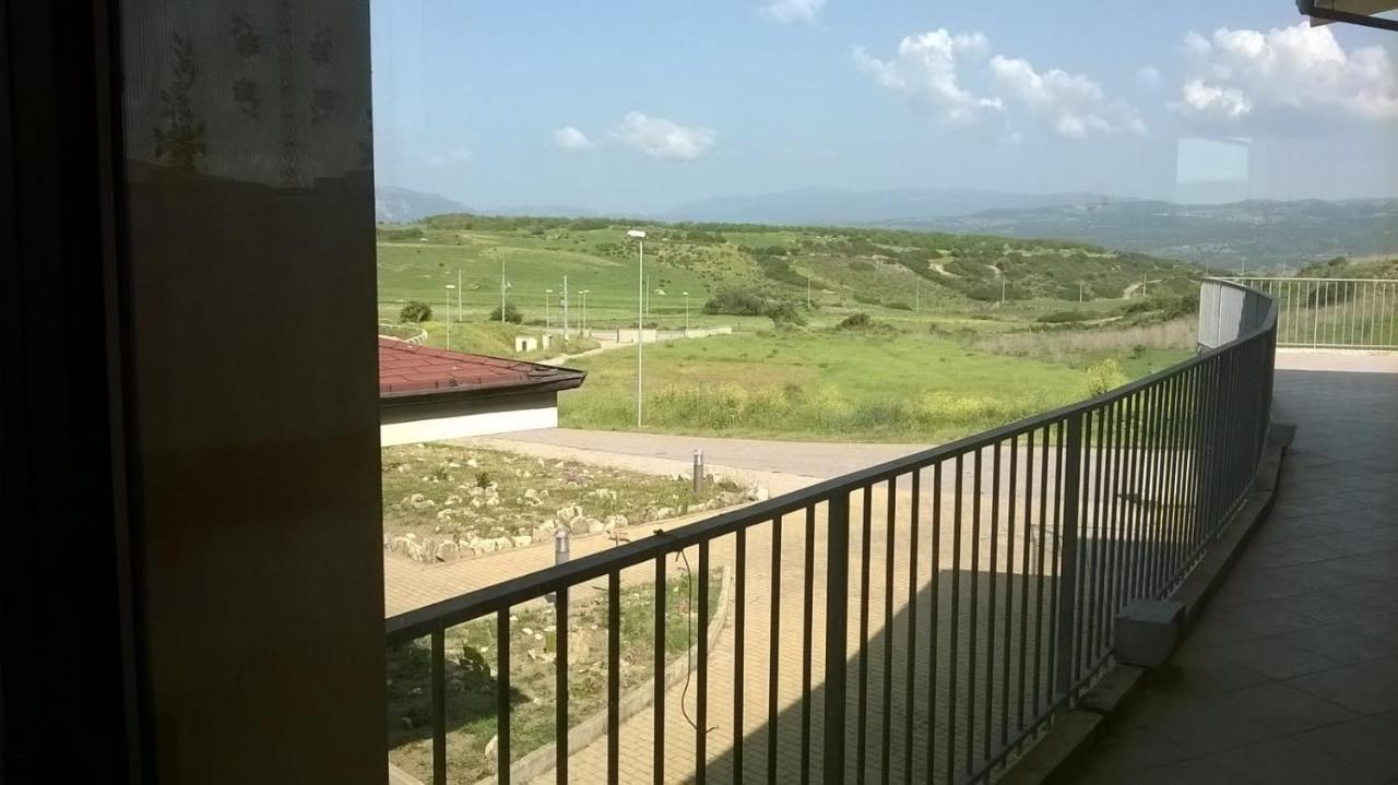 Hotel Bena E Traes Laerru المظهر الخارجي الصورة