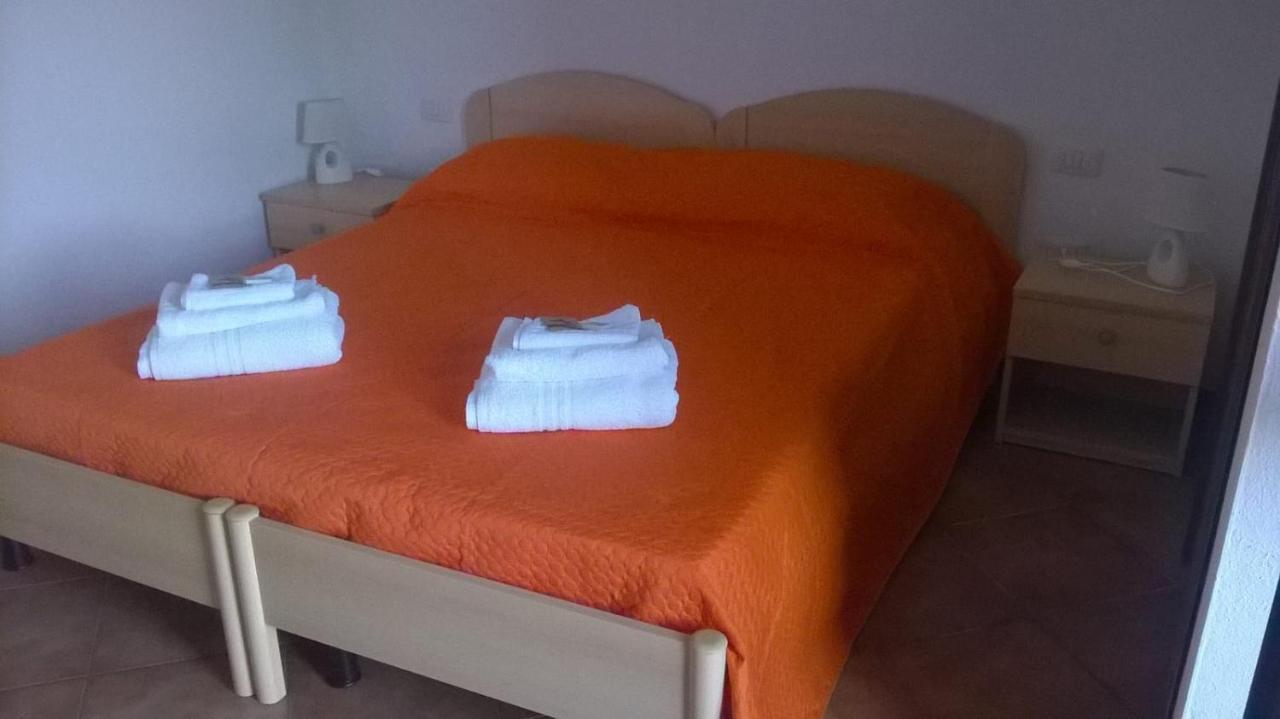 Hotel Bena E Traes Laerru المظهر الخارجي الصورة