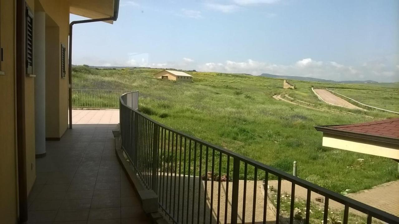 Hotel Bena E Traes Laerru المظهر الخارجي الصورة